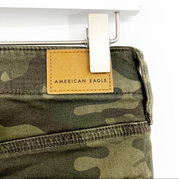 American Eagle Hi Rise Jegging Crop Pants Camo Green Size 2 Long - Picture 3 of 5